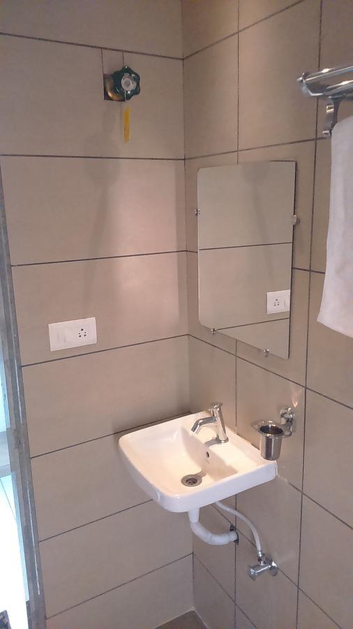 Hotel Apple Residency Pātan Zewnętrze zdjęcie