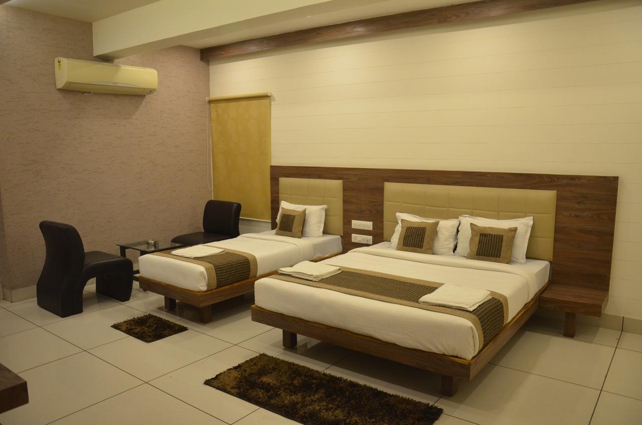 Hotel Apple Residency Pātan Zewnętrze zdjęcie