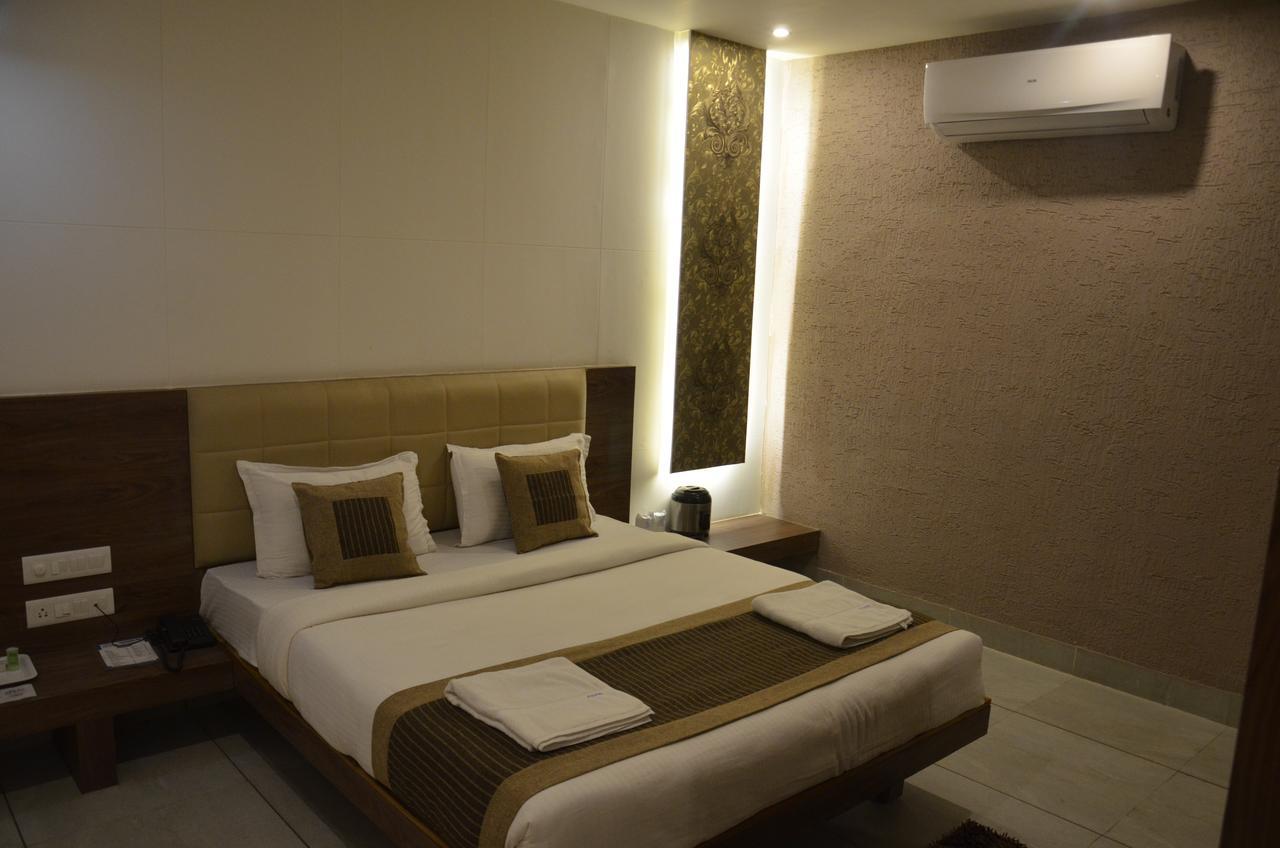 Hotel Apple Residency Pātan Zewnętrze zdjęcie