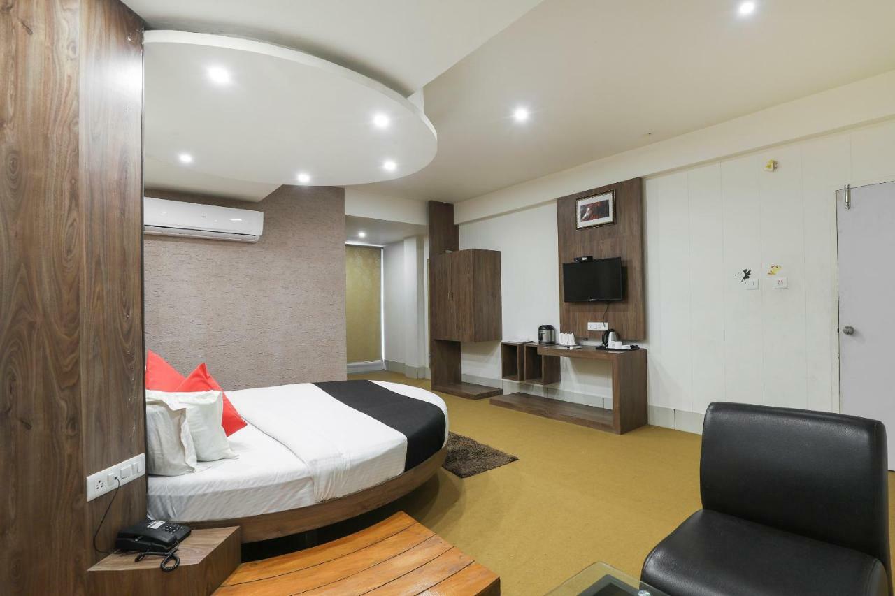 Hotel Apple Residency Pātan Zewnętrze zdjęcie